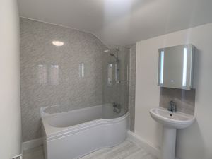 Bathroom - click for photo gallery